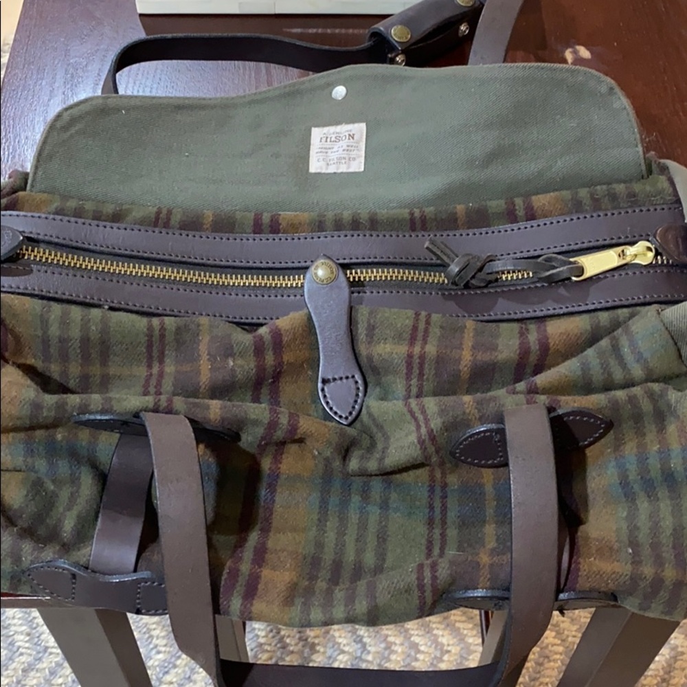 Filson overnight duffel bag